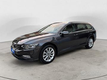 VOLKSWAGEN Passat Variant 2.0 TDI SCR EVO DSG Bu
