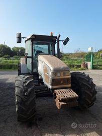 Trattore agricolo