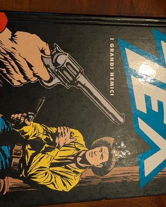 Tex - i grandi nemici + kit Carson entra in gioco