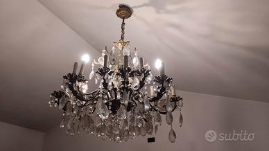 Lampadario con gocce di cristallo
