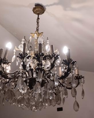 Lampadario con gocce di cristallo