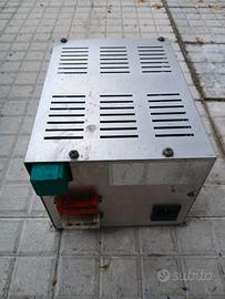 Alimentatore convertitore per camper