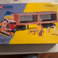 Corgi 1:50 Chipperfield ERF KV domatore e belve