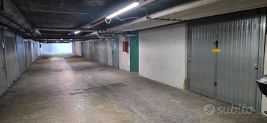 Privato vox con soppalco ideale anche uso deposito
