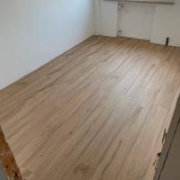 Posa pavimenti laminato/SPC e piastrelle