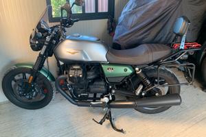 Moto guzzi v7 centenario del 2022