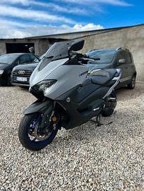 Tmax 560