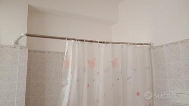 Bastone e tenda doccia 