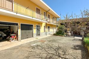 APPARTAMENTO CON 3 CAMERE E 2 BAGNI PARZIALMENTE R