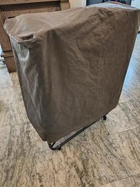 Letto pieghevole pari al nuovo