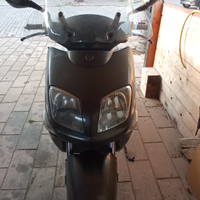 Scooter Yamaha VERSITY 300