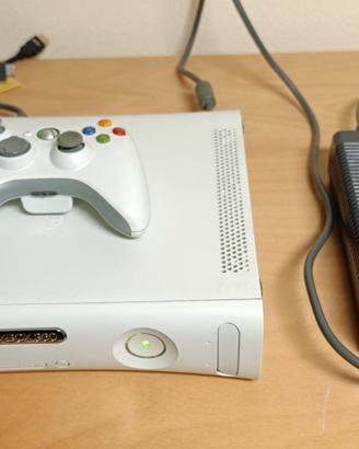 XBOX 360 FAT BIANCA CON CONTROLLER