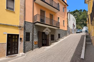 3 LOCALI A SAN GIOVANNI ROTONDO