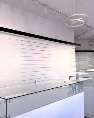 Immobile di 150 m² con 2 locali a Lucca