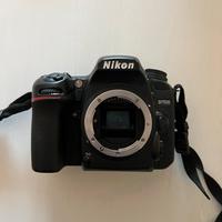 Nikon D7500 + obiettivo 50mm