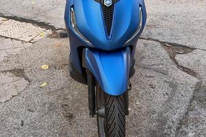 Piaggio Beverly 400 - 2025