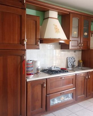 Cucina componibile classica in legno massello