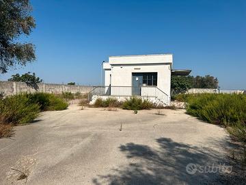 Immobile e terreno ex deposito carburanti