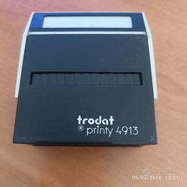 Tipo: Timbro autoinchiostrante in plastica.