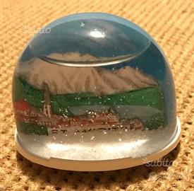 Palla di vetro di neve