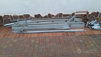 Telaio in alluminio – ex copertura roulotte