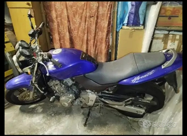 Moto Honda hornet