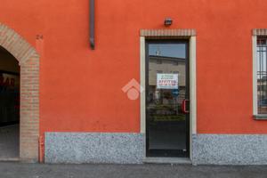 NEGOZIO A BORGO SAN GIACOMO