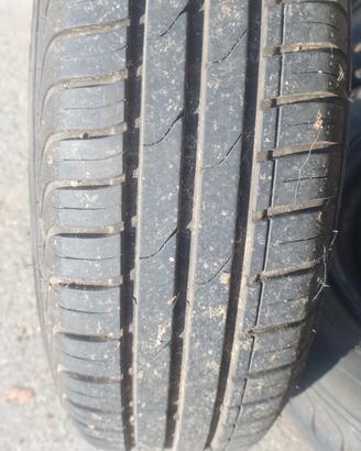 4 pneumatici estivi con cerchio 155/70 r13