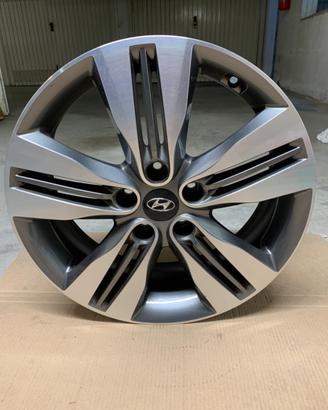 Cerchi in lega Hyundai 18”