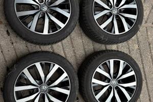 Cerchi da 18 Volkswagen con gomme nuove