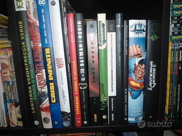 FUMETTI VOLUMI VARI  SUPEREROI DC