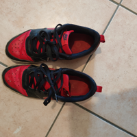 Scarpe Nike rosse e nere n. 40