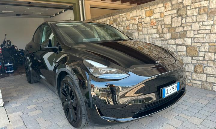 Tesla Model Y RWD