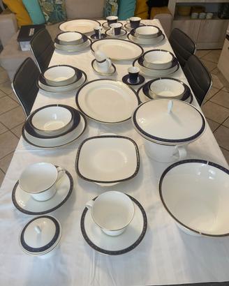 Servizio Wedgwood modello “Midnight”