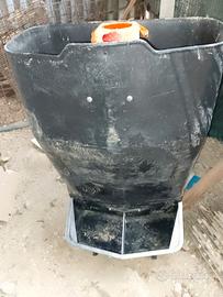 Autoalimentatori per suini