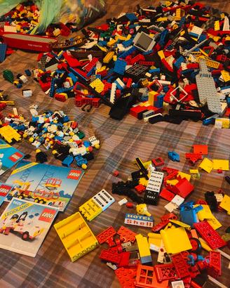 18 kg di Lego sfuso vintage, minifigure, manuali