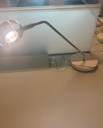 Lampada da tavolo Oluce LUTZ led 8w