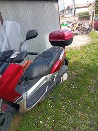 Yamaha xmax 250