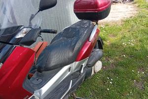 Yamaha xmax 250