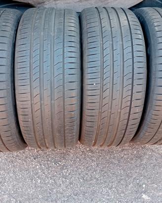 235 50 R18 97V Nexen