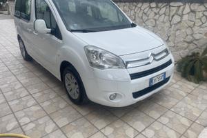 Autovettura Citroen Berlingo