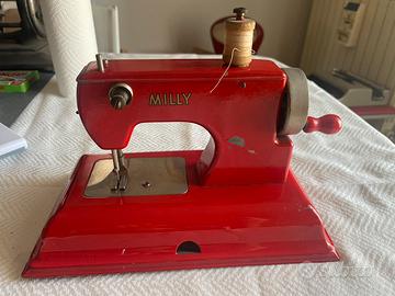 Milly Berlin US-Zone: Macchina Cucire Vintage 1945