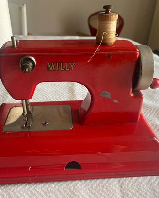Milly Berlin US-Zone: Macchina Cucire Vintage 1945