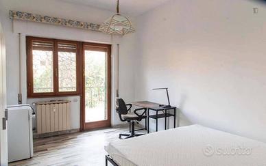 Stanza in appartamento di 120 m² a Roma