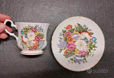 Tazza con piattino in porcellana inglese