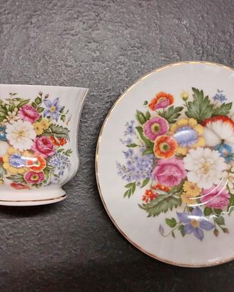 Tazza con piattino in porcellana inglese