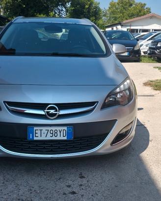 Opel Astra 1.7 CDTI 130CV Sports Tourer Cosmo