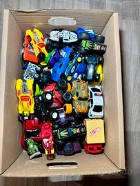 Mega Lotto macchinine e Monster Truck 40 Pezzi