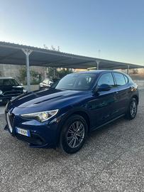 Alfa Romeo Stelvio 2.2 Turbodiesel 180 CV AT8 RWD 