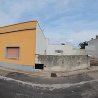 Abitazione con giardino e garage Neviano